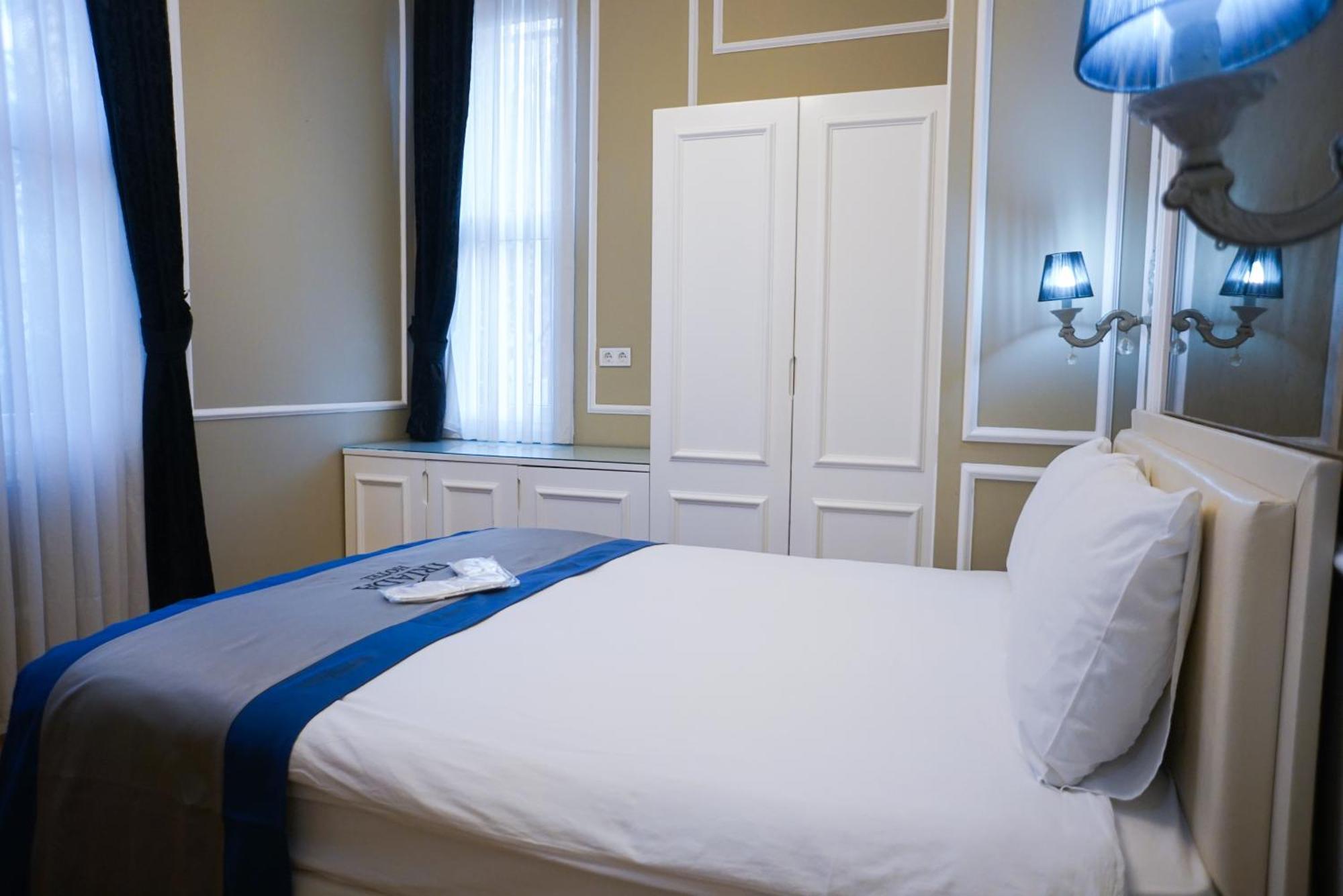 Triada Hotel Taksim - Special Category Istanbul Exteriör bild